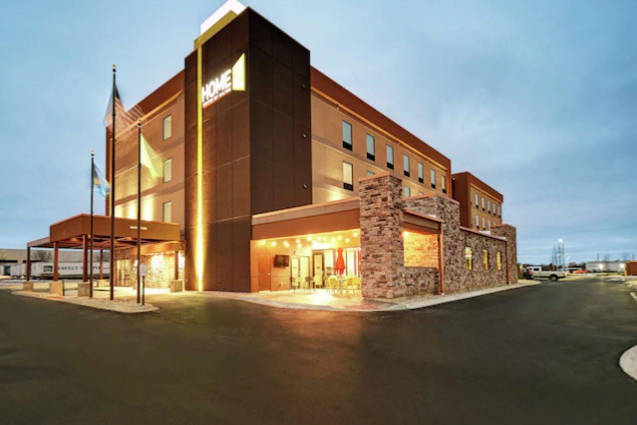 Home2 Suites By Hilton Beloit Extérieur photo