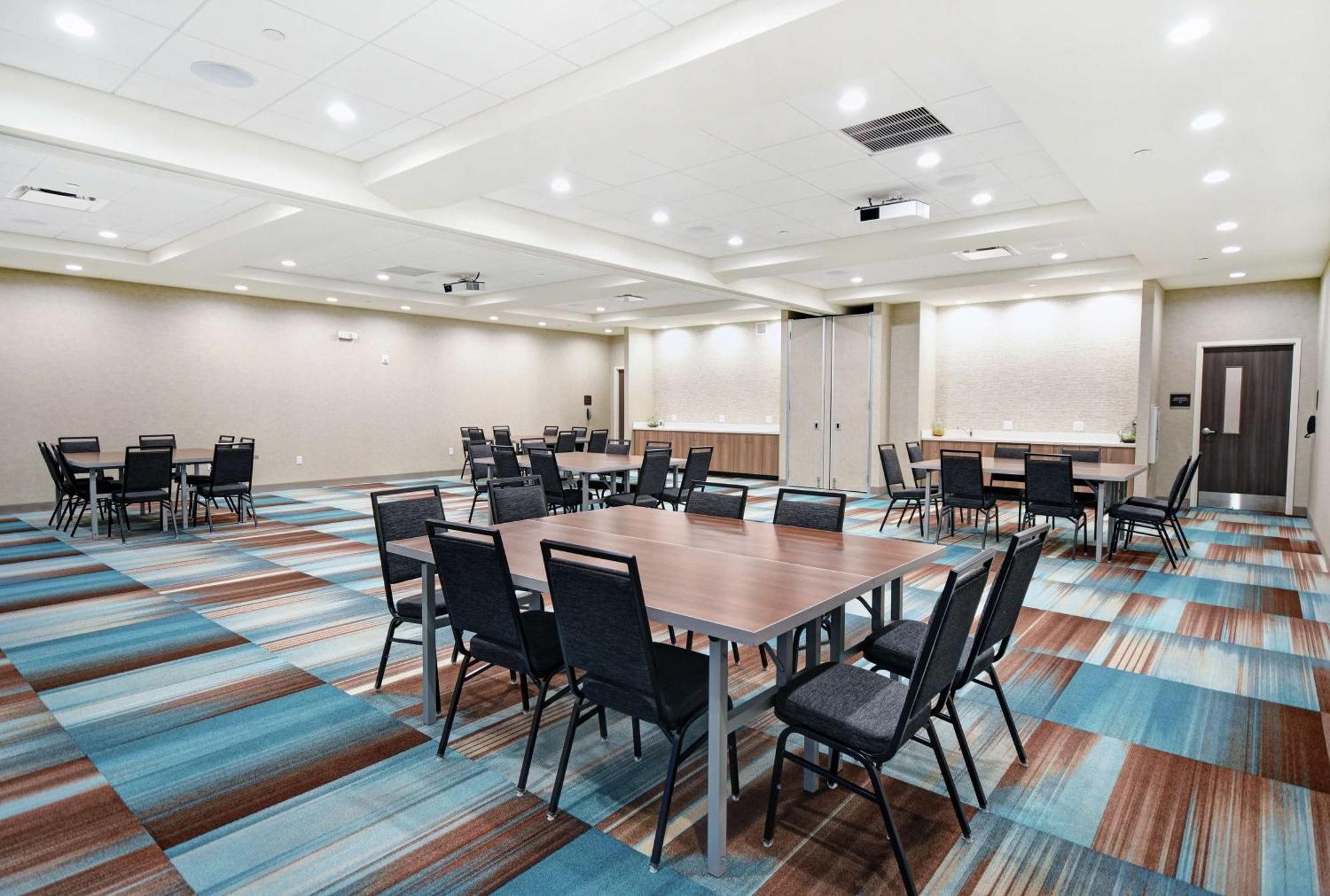 Home2 Suites By Hilton Beloit Extérieur photo